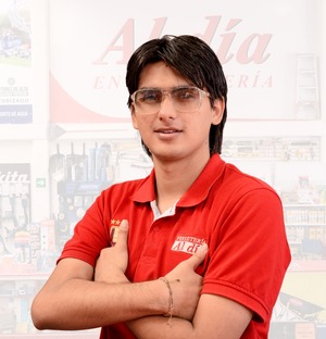 Samuel Serna Auxiliar Contabilidad Sena de Ferretería Al Día